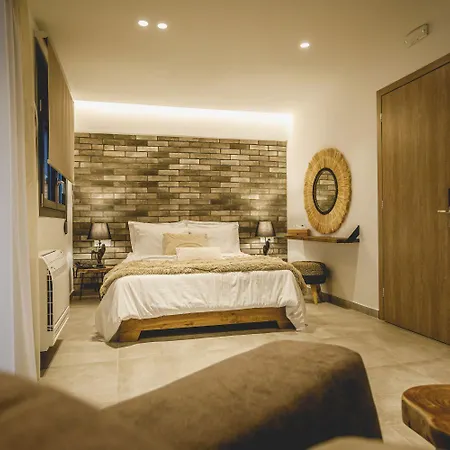 Naias Nemeia Luxury Apart Otel 4*