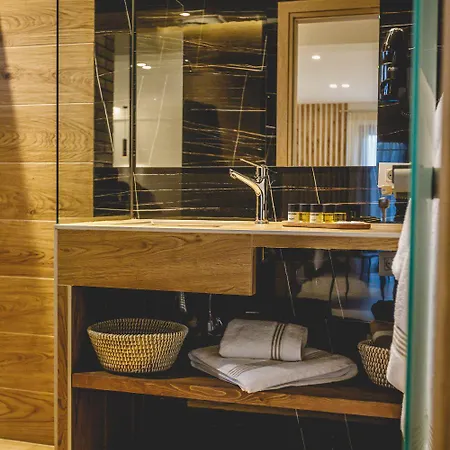 Naias Nemeia Luxury 4*