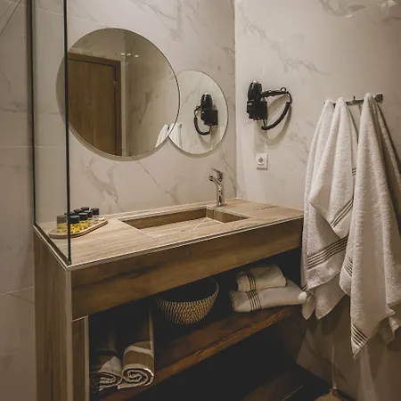 Naias Nemeia Luxury Nemea