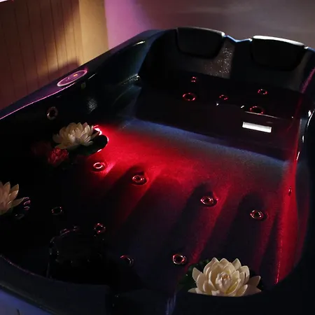 Naias Nemeia Luxury