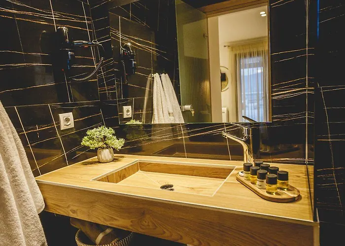 Naias Nemeia Luxury Lägenhetshotell 4*