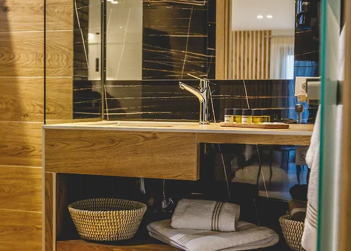 Naias Nemeia Luxury 4*