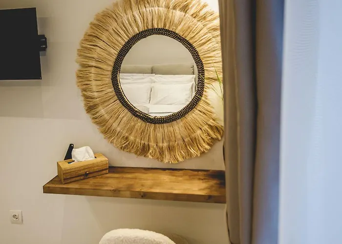 Naias Nemeia Luxury 公寓式酒店